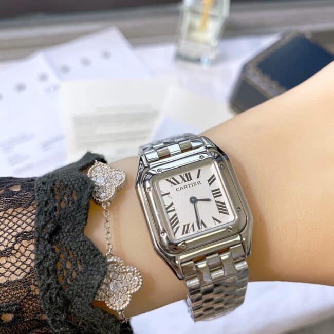 top-tier watch Cartier women's white dialsteel bracelet cheetah series quartz watch front view