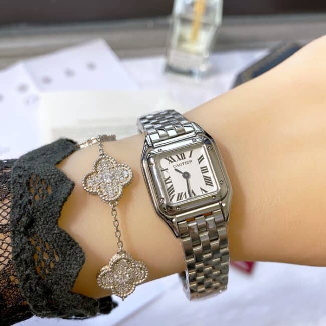 top-tier watch Cartier women's white dialsteel bracelet cheetah series quartz watch front view
