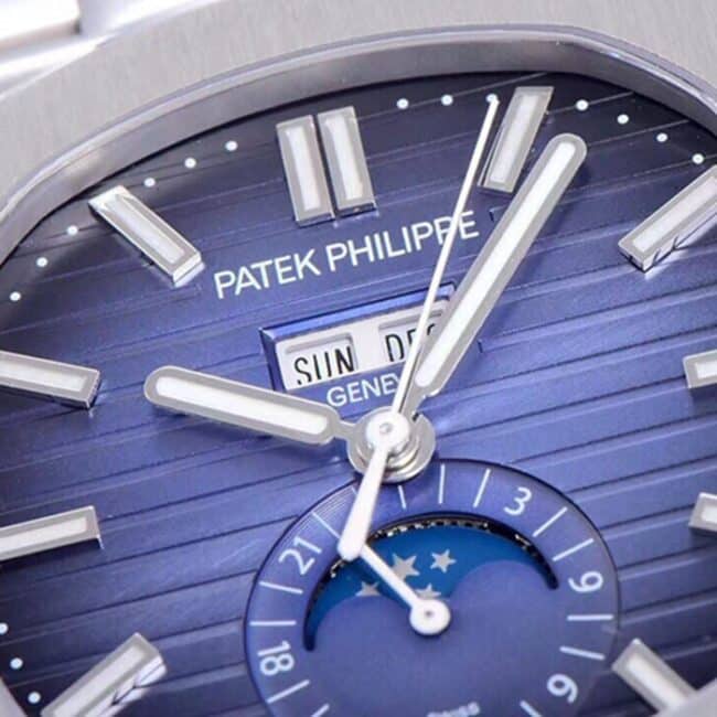 top-tier watch Patek Philippe men's blue dialsteel braceletNautilus annual calendar bowl watch 5726 series watch detail shots