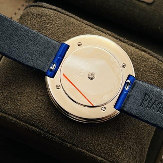 Top-tier watch countess model blue dial blue belt time series leather strap watch back cover picture