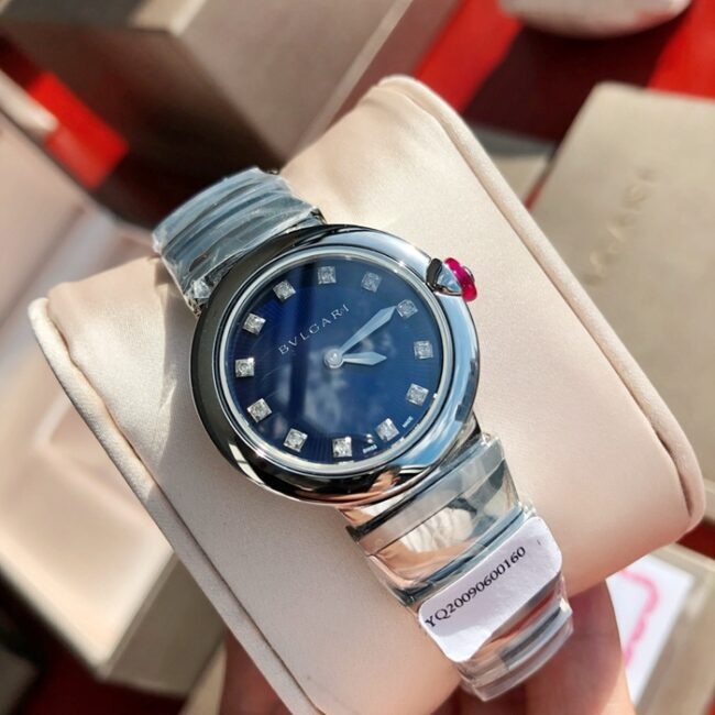 top-tier watch Bvlgari women's blue dialsteel braceletLVCEA series watch front view
