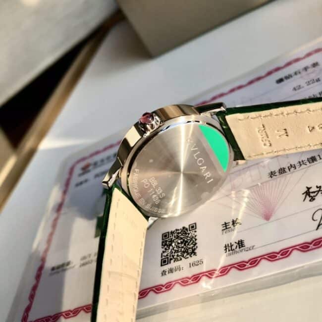 top-tier watch Bvlgari women's white dial green strap elegant fashion leather strap watch back cover picture