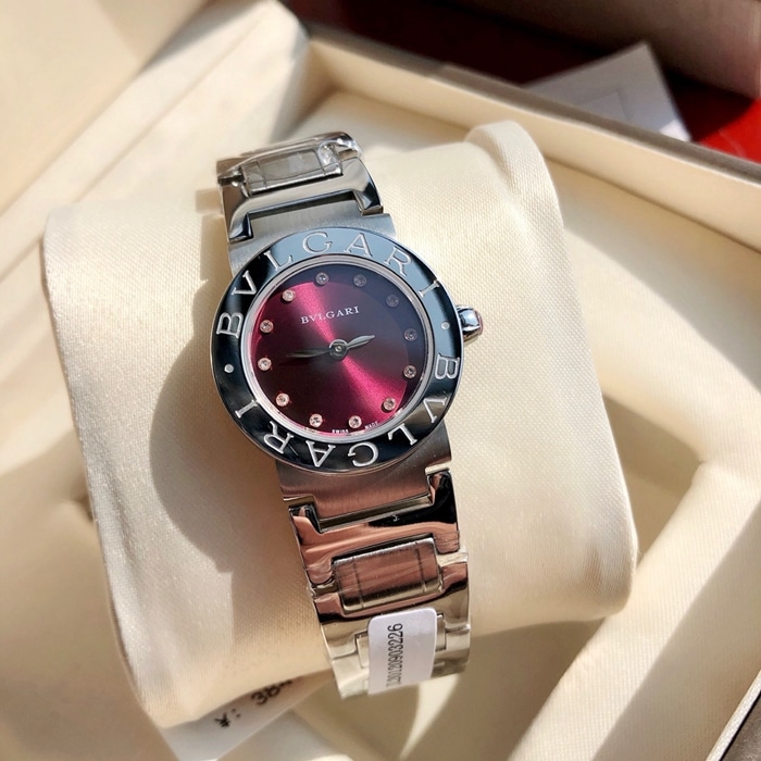 top-tier watch Bvlgari women's red plate steel braceletquartz watch front view