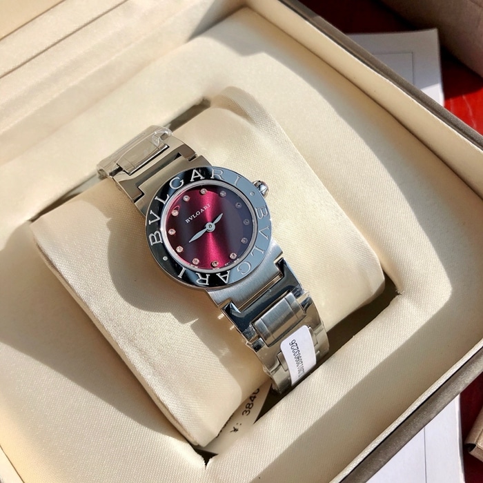 top-tier watch Bvlgari women's red plate steel braceletquartz watch front view