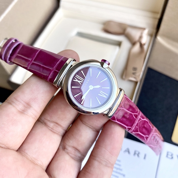 top-tier watch Bvlgari women's red plate and red strap LVCEA series quartz watch front view
