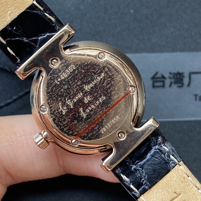 Top-tier watch Longines couple watch white dial black belt Jialan series quartzleather strap watch back cover picture