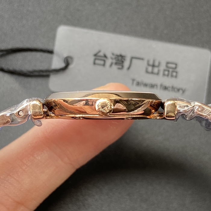 top-tier watch Longines couple watch white dial gold belt Jialan series quartz watch side view