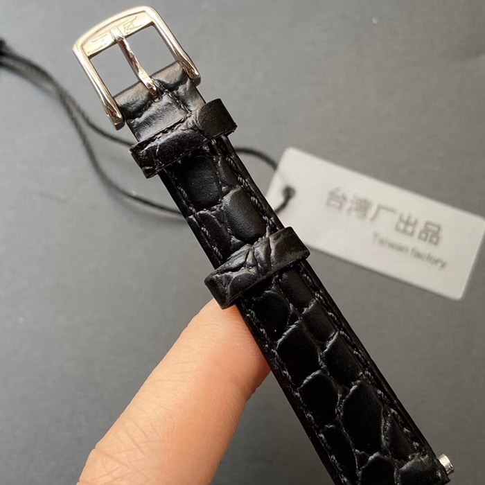 Top collectible watches Longines Couple Pair Watches White Plate Black Strap Jia Lan Series Simple Quartz Belt Wristwatch Buckle Figure