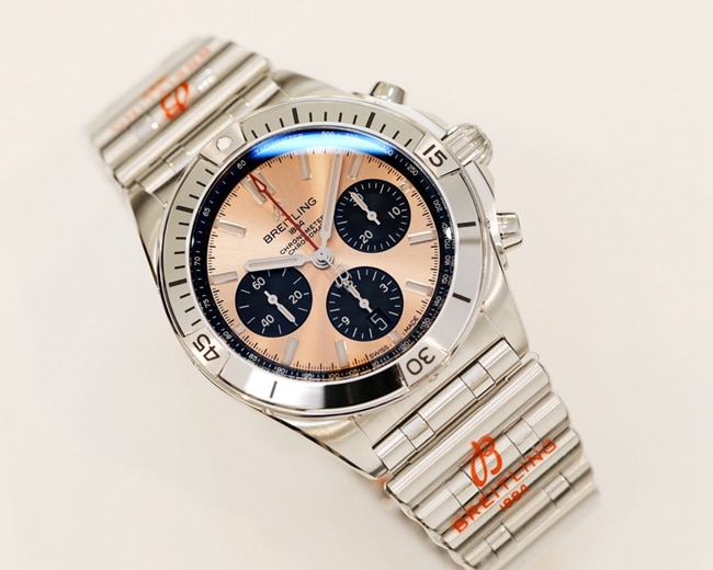 GF Factorytop-tier watch Breitling men's gold plate steel bracelet watch front view