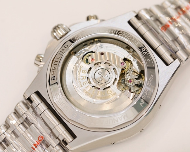 top-tier watch Breitling men's green dial steel automatic movement watch movement picture