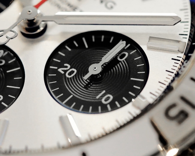 GF Factorytop-tier watch Breitling men's white dialsteel bracelet mechanical watch detail shots