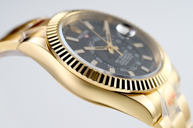 top-tier replicaRolex men's black dial gold steel bracelet Navigator series mechanical watch side view