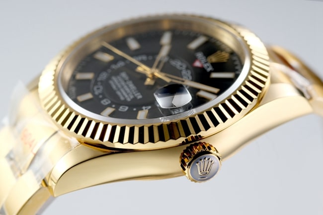 top-tier replicaRolex men's black dial gold steel bracelet Navigator series mechanical watch side view
