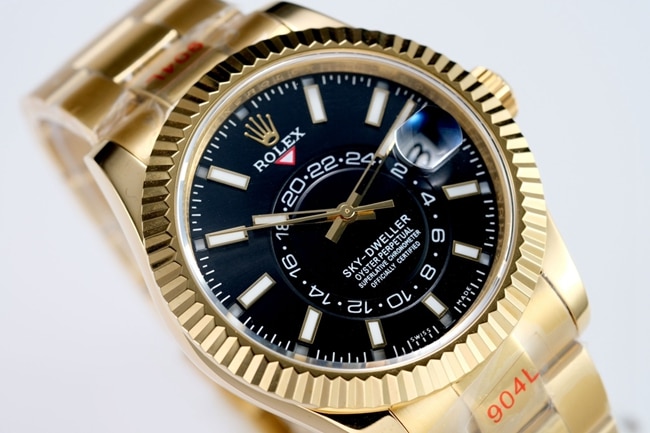 top-tier replicaRolex men's black dial gold steel bracelet Navigator series mechanical watch front view