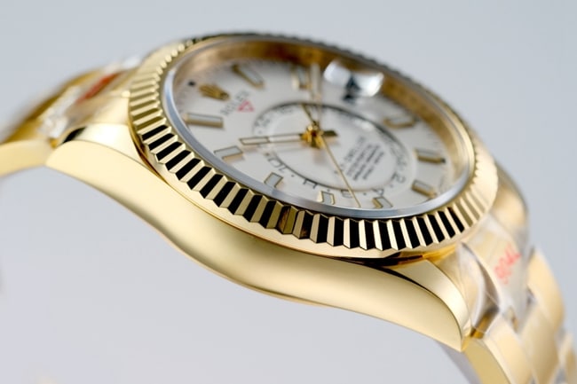 top-tier Rolex men's white dial gold belt Navigator series automatic movement watch side view