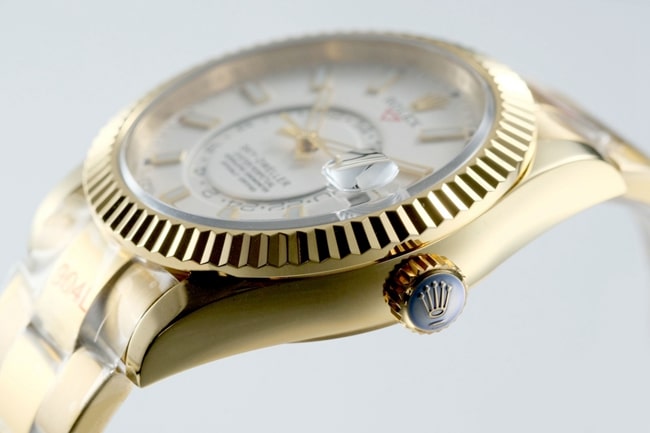 top-tier Rolex men's white dial gold belt Navigator series automatic movement watch side view
