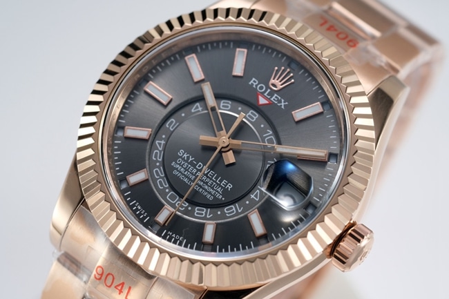 top-tier replicaRolex men's black dialrose gold with pilot series automatic movement watch front view