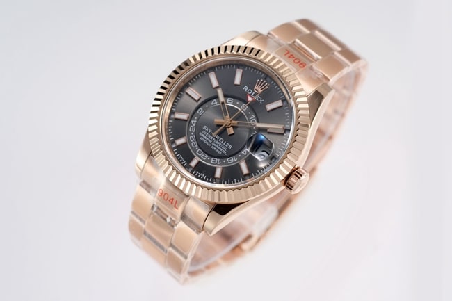 top-tier replicaRolex men's black dialrose gold with pilot series automatic movement watch front view