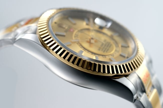 top-tier Rolex men's gold plate gold belt Navigator series full automatic movement watch side view