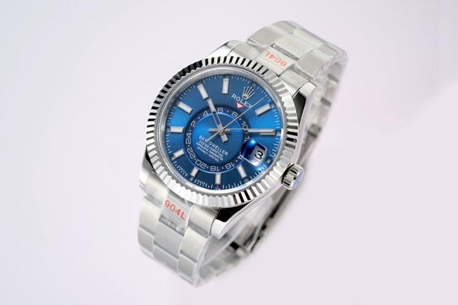 top-tier replicaRolex men's blue dialsteel bracelet pilot series automatic movement watch front view