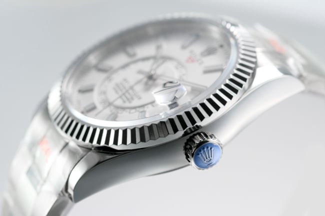 Top-tier replicaRolex men's white dialsteel bracelet Navigator series full automatic movement watch side view