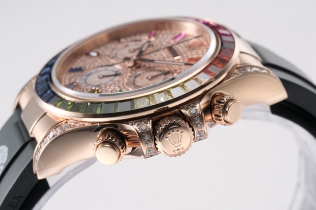 top-tier replicaRolex men's gold disc rubber strap new rainbow di automatic movement watch side view