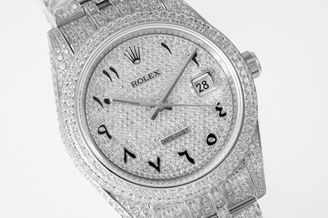 TW factory top-tier replicaRolex men's white dialsteel braceletDatejust series full diamond 18k gold full automatic movement watch front view