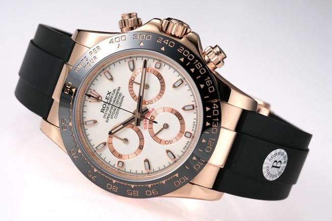 top-tier Rolex men's white dial black rubber strap Cosmograph Daytona automatic movement watch front view