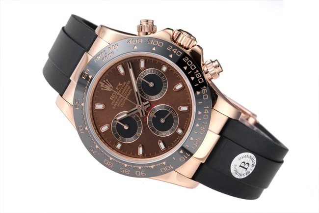 top-tier replicaRolex men's brown dial rubber strap Cosmograph Daytona fully automatic movement watch front view