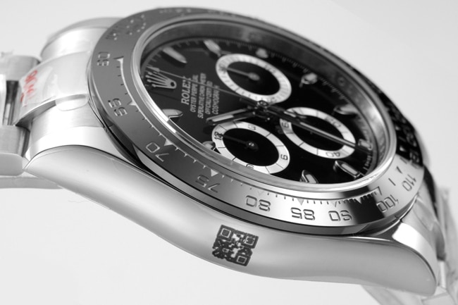 top-tier replicaRolex men's black dialsteel bracelet Cosmograph Daytona mechanical watch side view
