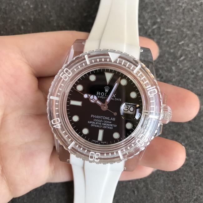top-tier replicaRolex men's black dialrubber strap crystal series mechanical watch front view
