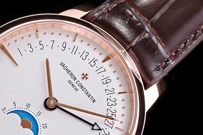 top-tier replicaVacheron Constantin men's white dial brown belt heritage series leather strap mechanical watch detail shots