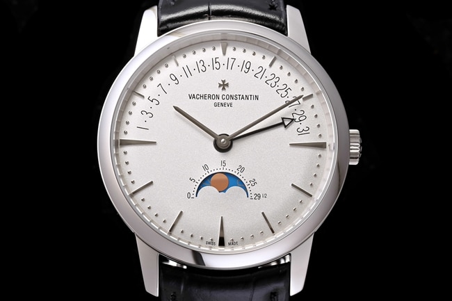 top-tier replicaVacheron Constantin men's white dial black belt heritage series fully automatic movementleather strap watch front view