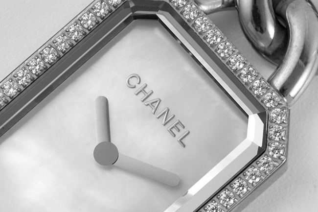 top-tier replicaChanel women's white dialsteel braceletPremiere series quartz watch detail shots