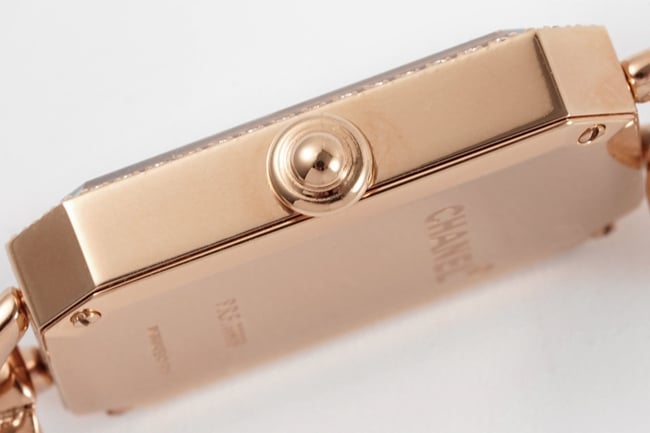 top-tier replicaChanel women's white dialrose goldPremiere series steel bracelet watch side view