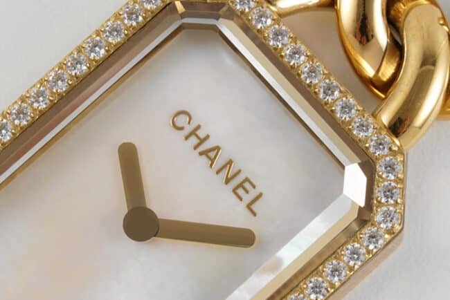 top-tier replicaChanel women's white dial gold steel braceletPremiere watch series quartz watch detail shots
