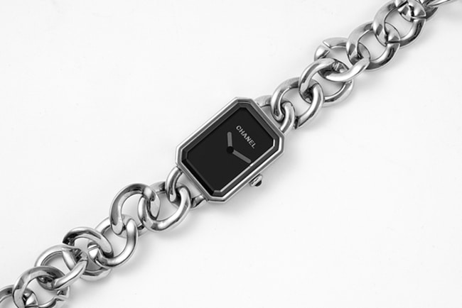 top-tier replicaChanel women's black dialsteel braceletPremiere watch series quartz watch front view