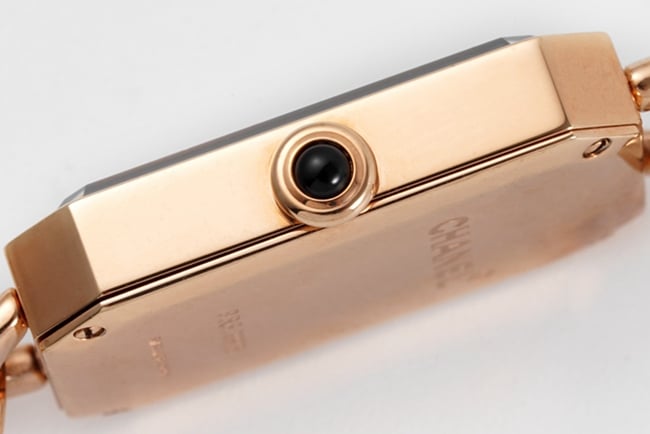 top-tier replicaChanel women's black dialrose gold with Premiere watch series quartz watch side view
