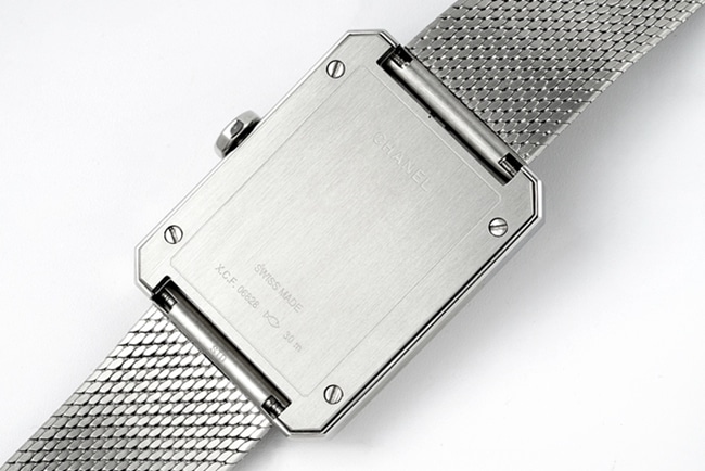 top-tier replicaChanel women's white dialsteel braceletBOY·FRIEND series quartz watch back cover picture