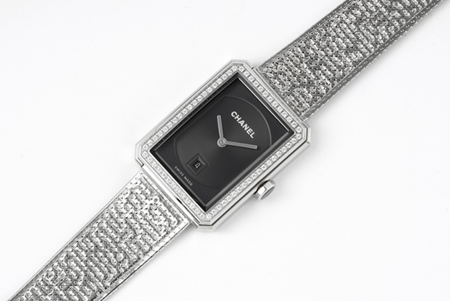 top-tier replicaChanel women's black dialsteel braceletBOY·FRIEND series hand front view