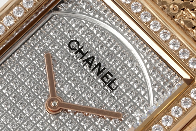 top-tier replicaChanel women's gray plate gold belt BOY FRIEND series quartz watch detail shots