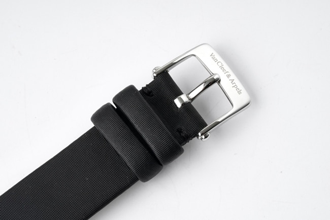 top-tier Van Cleef & Arpels women's black dial black belt Charms Gold series quartz watch clasp picture