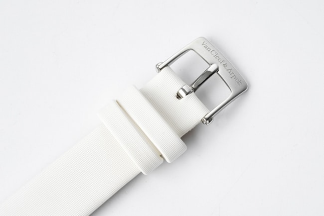 top-tier Van Cleef & Arpels women's white dial white leather strapCharms Goldleather strapquartz watch clasp picture