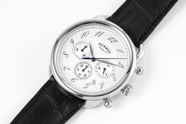top-tier Hermès men's white dial black belt retro sentiment quartzleather strap watch front view