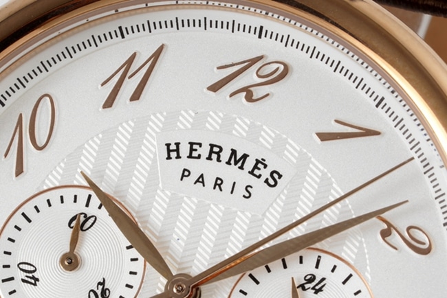 High-quality Hermès men's watch with white dial and brown strap, quartz movement, leather strap, detailed images.