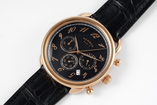 top-tier Hermès men's black dial black belt retro sentiment quartzleather strap watch front view