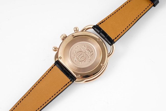 Top-tier Hermès men's white dial black belt quartzleather strap watch back cover picture