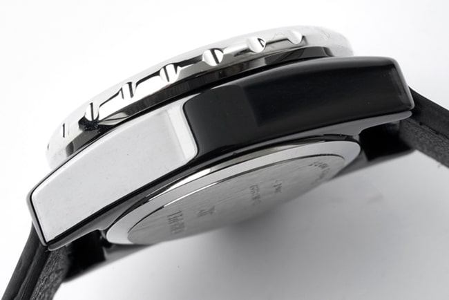 top-tier replicaChanel women's black dial black belt new J12 series quartzleather strap watch side view