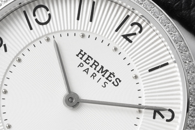 top-tier Hermès women's white dial black belt quartz watch detail shots