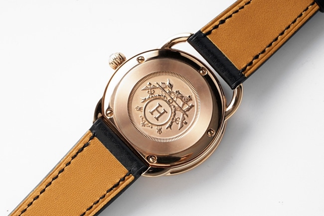 top-tier Hermès women's black dial black belt classic series quartzleather strap watch back cover picture